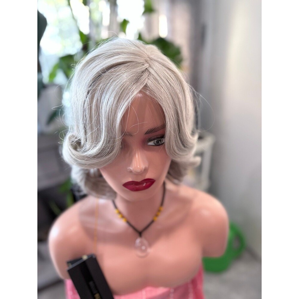 Lux Collection HT - MAISON Belle Tress Wig color Oyster